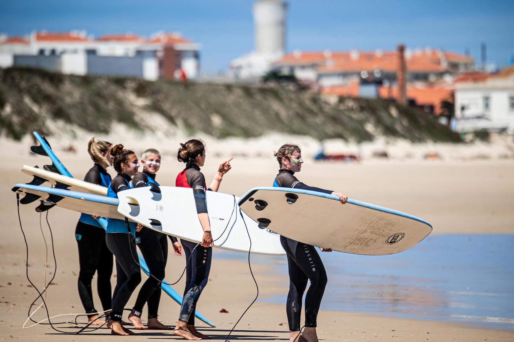 Surf coaching and mental training on the beach